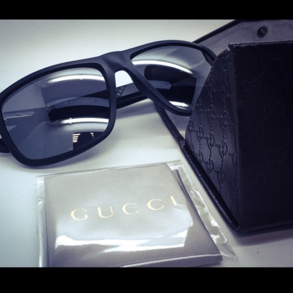 Gucci Sunglasses 🕶  GG 1075/N/S DL54X